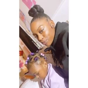 Meet your Posher, Naomi